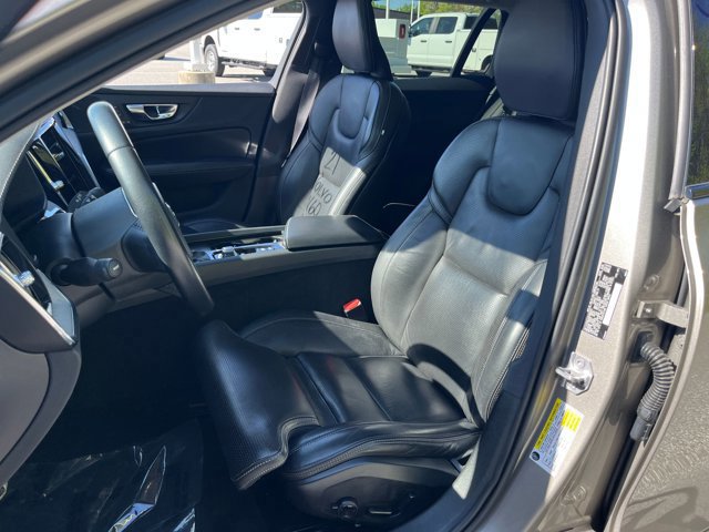 Used 2021 Volvo V60 T5 Cross Country image 15