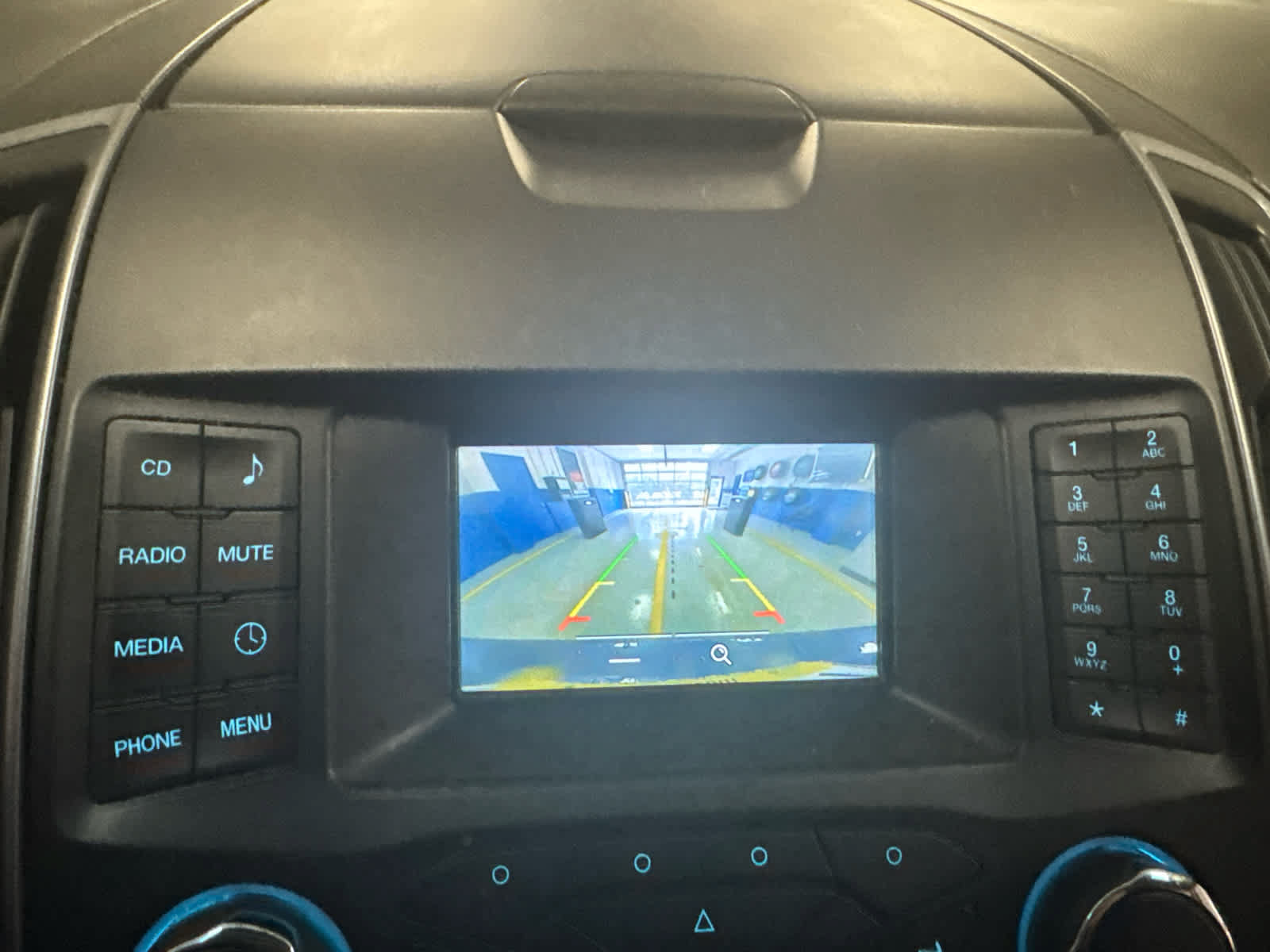 Certified 2018 Ford Edge SE AWD/4WD image 3