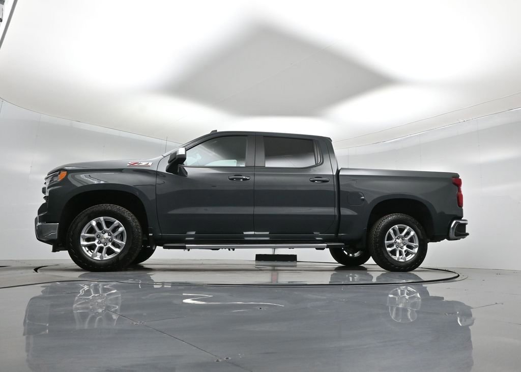 Used 2025 Chevrolet Silverado 1500 LT w/ Z71 Off-Road Package image 24