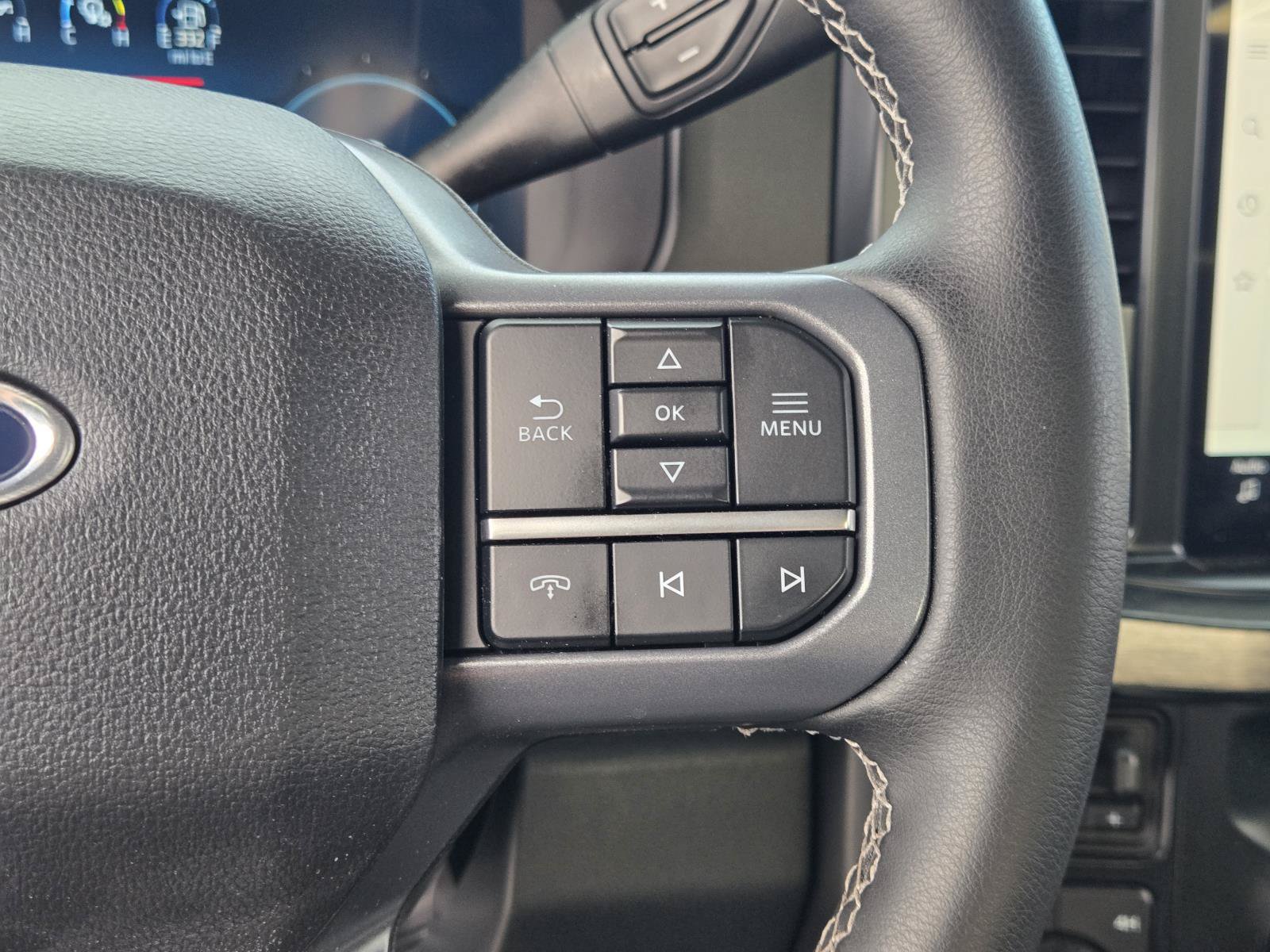 Certified 2025 Ford F250 Lariat w/ Black Appearance Package AWD/4WD image 30