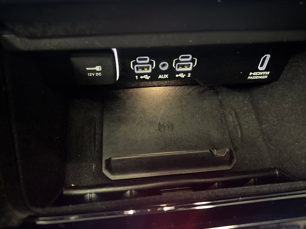 Used 2023 Jeep Grand Wagoneer Series III AWD/4WD image 36