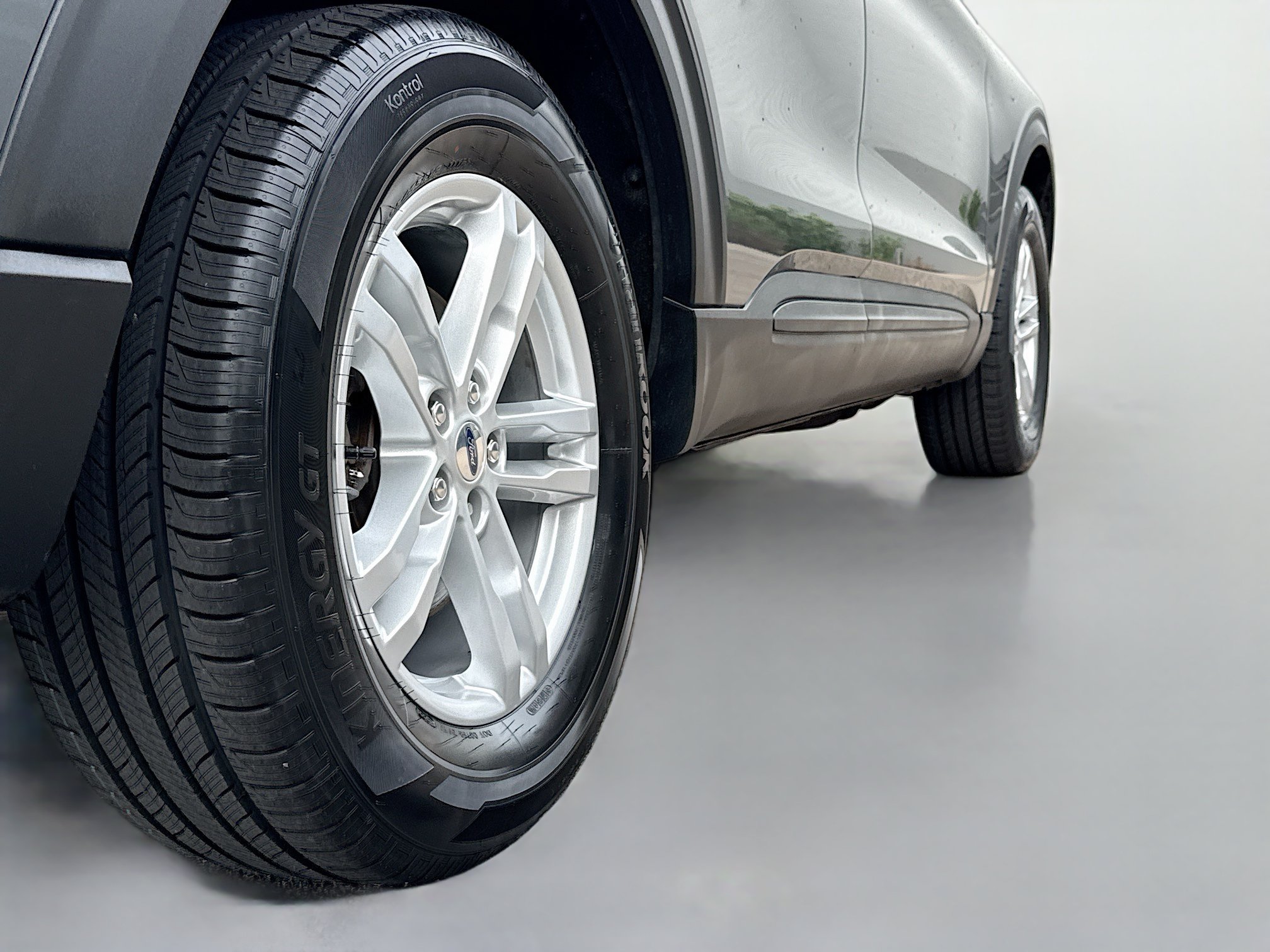 Certified 2023 Ford Explorer 4WD image 16