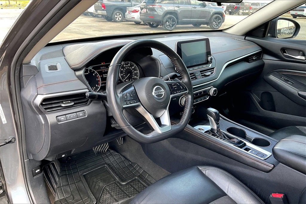 Used 2022 Nissan Altima 2.5 SR image 14