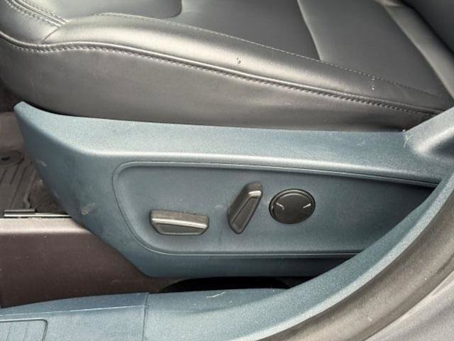 Certified 2024 Ford Maverick Lariat w/ Black Appearance Package image 14