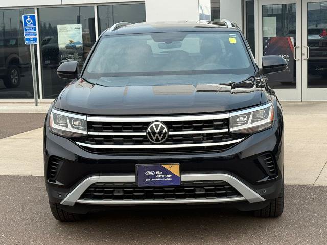 Used 2022 Volkswagen Atlas Cross Sport SE w/ Black Wheel Package AWD/4WD image 2