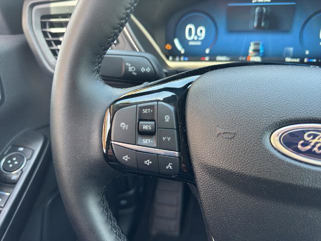 Certified 2025 Ford Escape Platinum AWD/4WD image 25