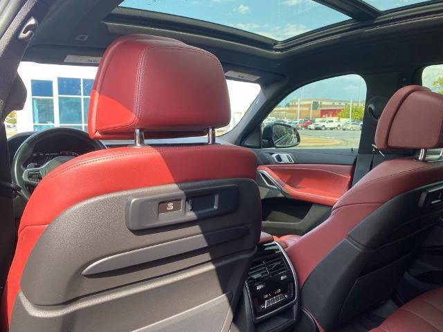 Used 2020 BMW X6 M50i AWD/4WD image 36