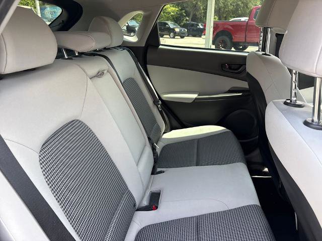 Used 2023 Hyundai Kona SE AWD/4WD image 27
