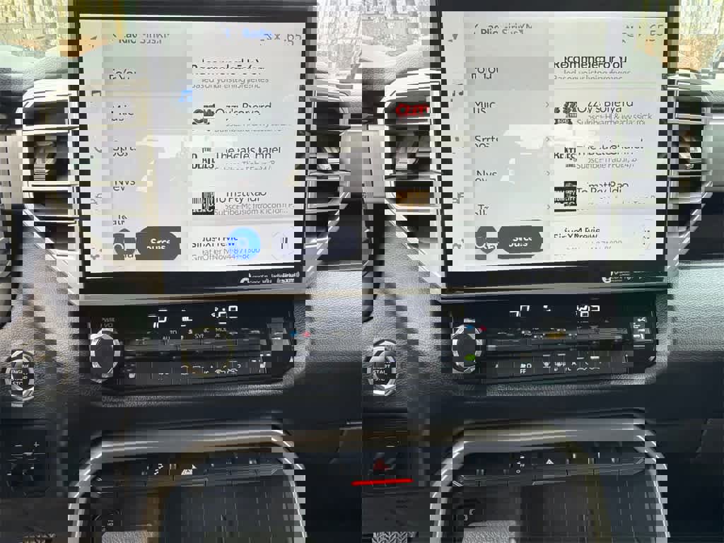 Used 2022 Toyota Tundra SR5 w/ SR5 Premium Package image 25