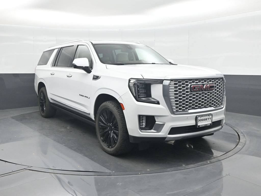 Used 2022 GMC Yukon XL Denali AWD/4WD image 8