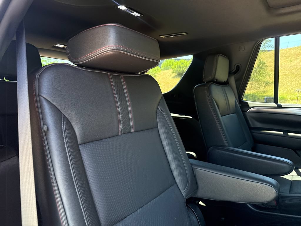 Used 2024 Chevrolet Tahoe RST w/ Luxury Package AWD/4WD image 30