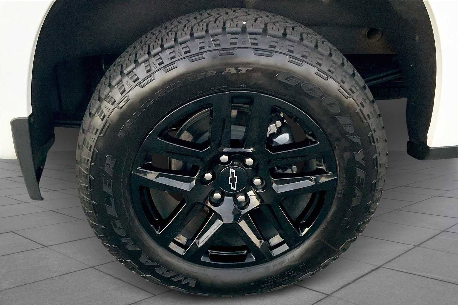 Used 2025 Chevrolet Silverado 1500 RST w/ Protection Package image 11