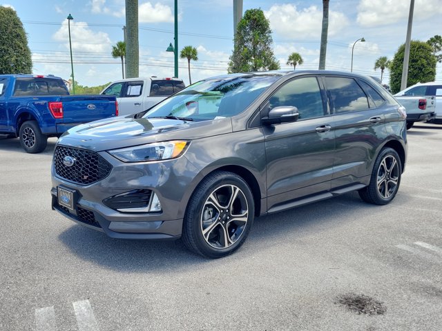 Certified 2020 Ford Edge ST w/ Cold Weather Package AWD/4WD image 3