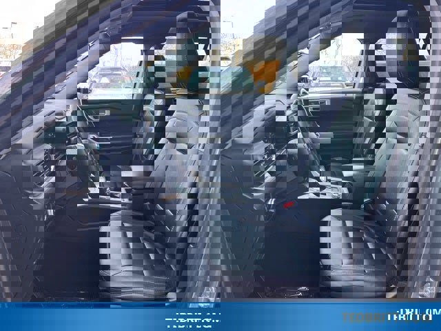 Certified 2023 Ford Explorer XLT w/ Equipment Group 202A image 24