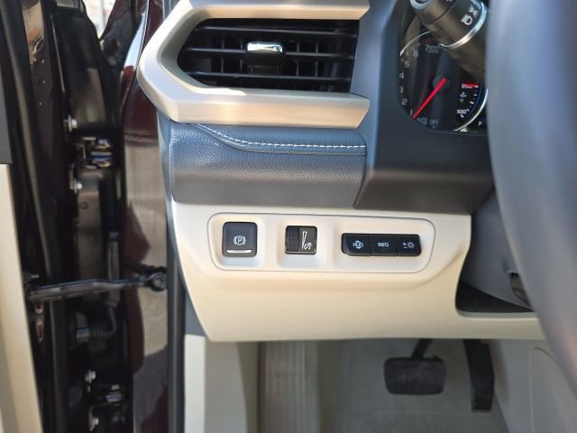 Used 2021 GMC Acadia Denali w/ Denali Ultimate Package image 24