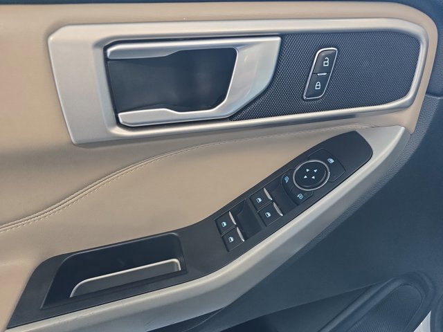 Certified 2024 Ford Explorer XLT w/ Equipment Group 202A image 9