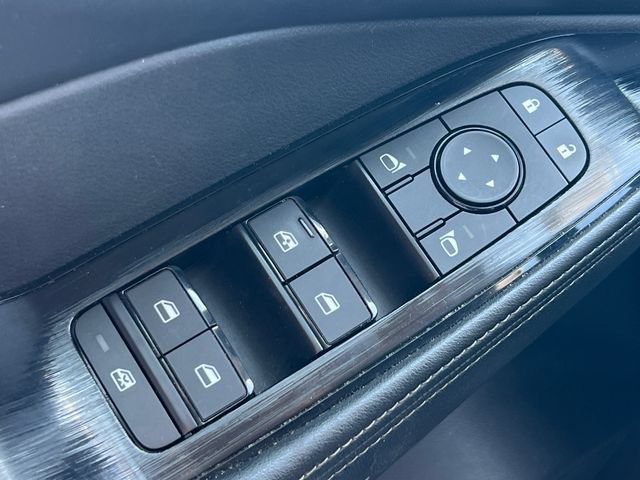 Used 2025 Nissan Rogue SV AWD/4WD image 33