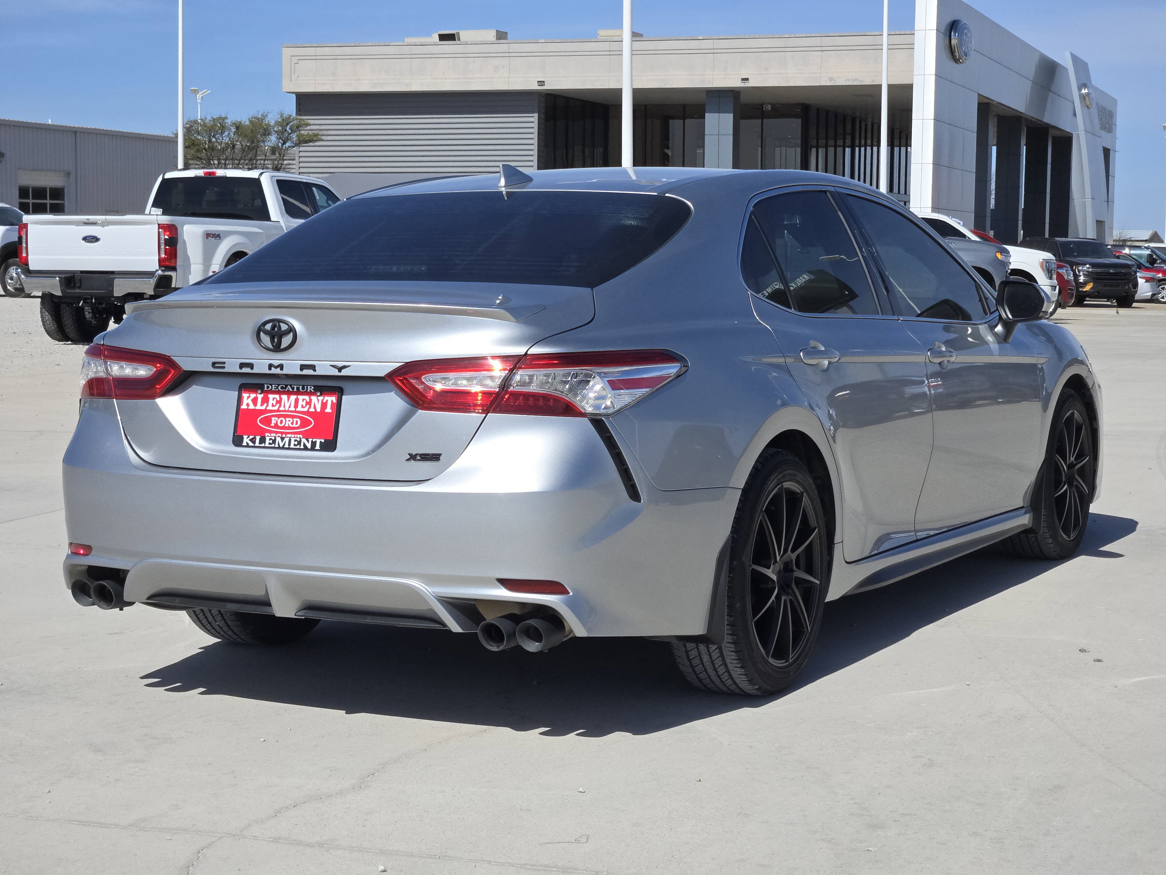 Used 2020 Toyota Camry XSE image 5
