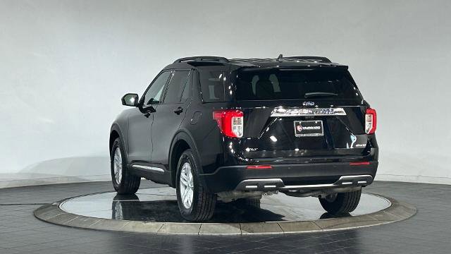 Certified 2023 Ford Explorer XLT w/ Equipment Group 202A image 7
