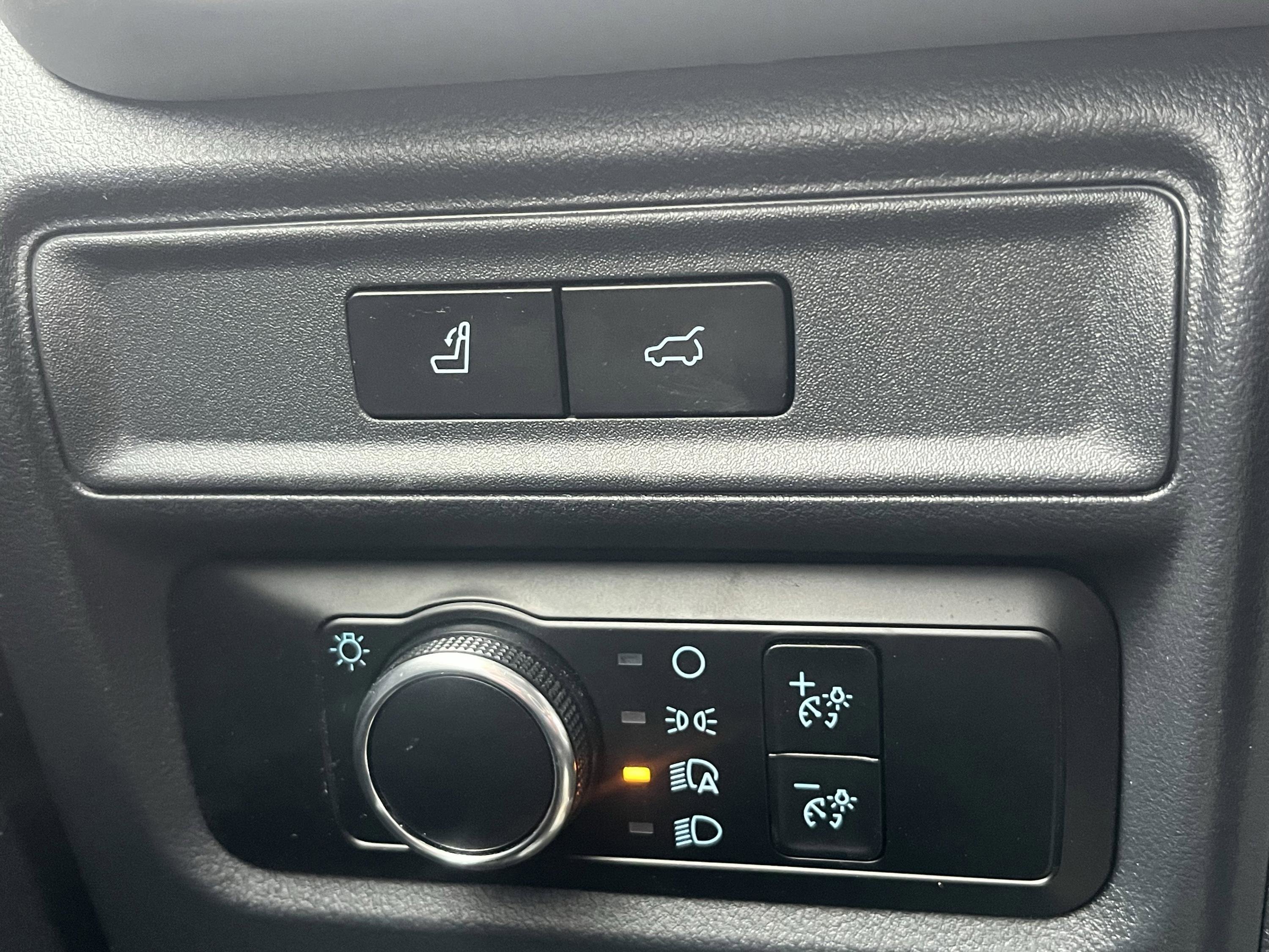 Certified 2024 Ford Expedition XLT image 20