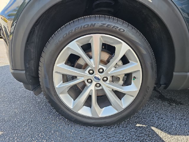 Certified 2024 Ford Explorer Platinum w/ Technology Package AWD/4WD image 37