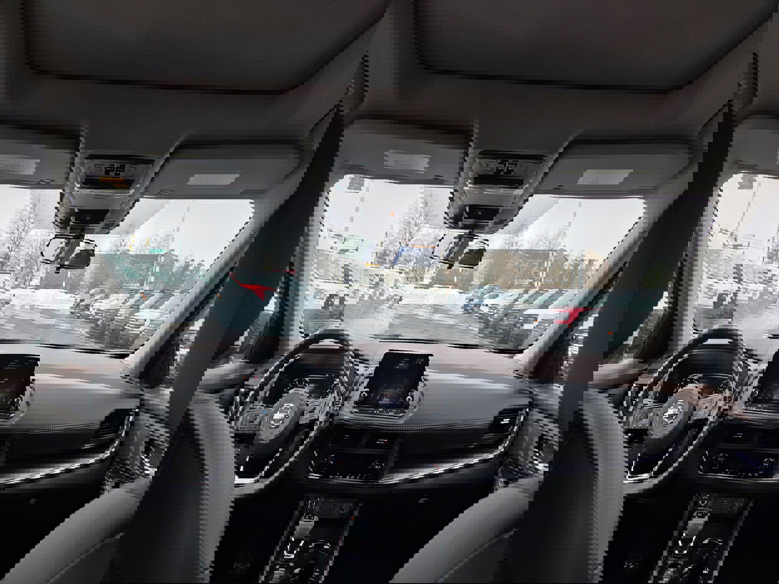 Used 2023 Nissan Rogue SV w/ SV Premium B Package image 11