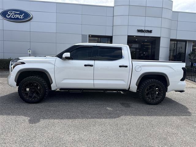 Used 2023 Toyota Tundra Limited AWD/4WD image 2