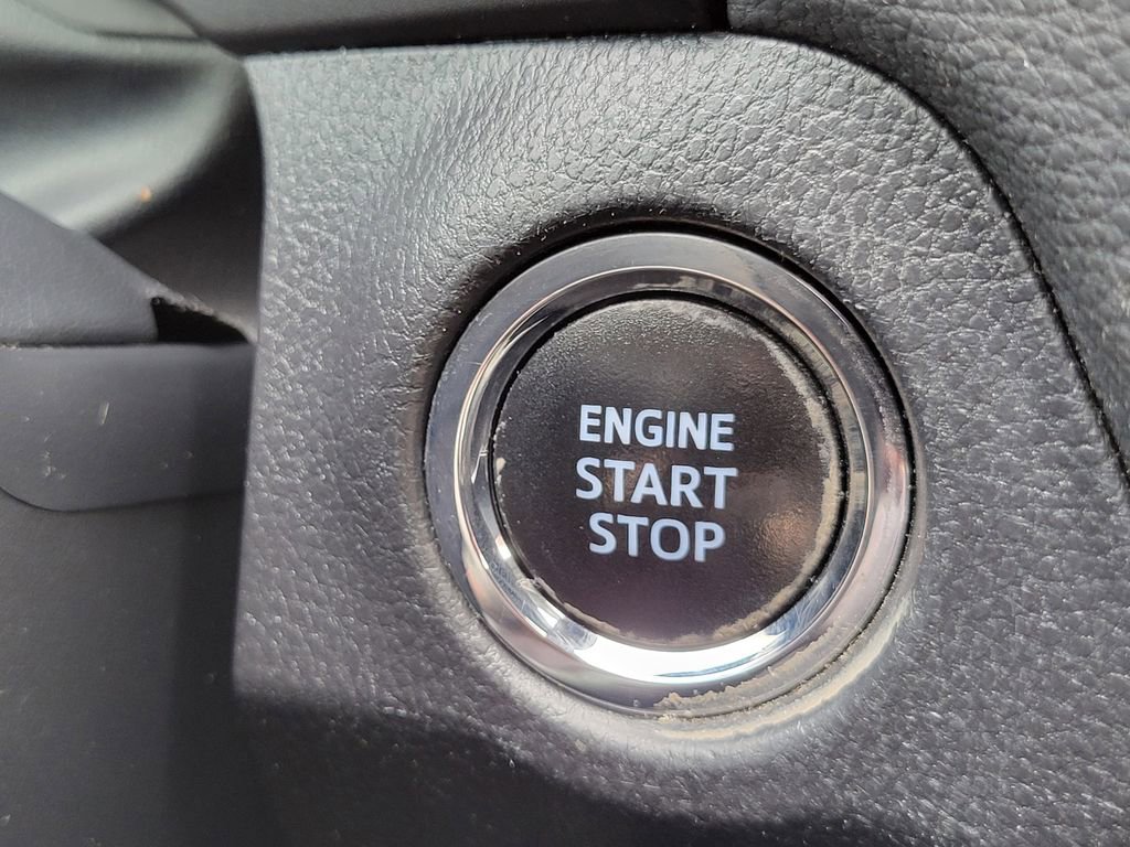 Used 2020 Toyota RAV4 XLE image 34