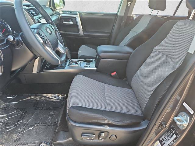 Used 2018 Toyota 4Runner SR5 AWD/4WD image 15