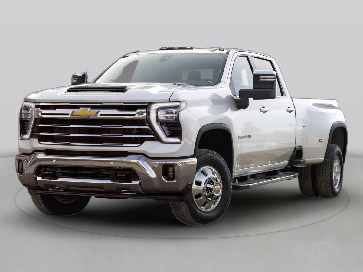 Used 2024 Chevrolet Silverado 3500 LT image 1