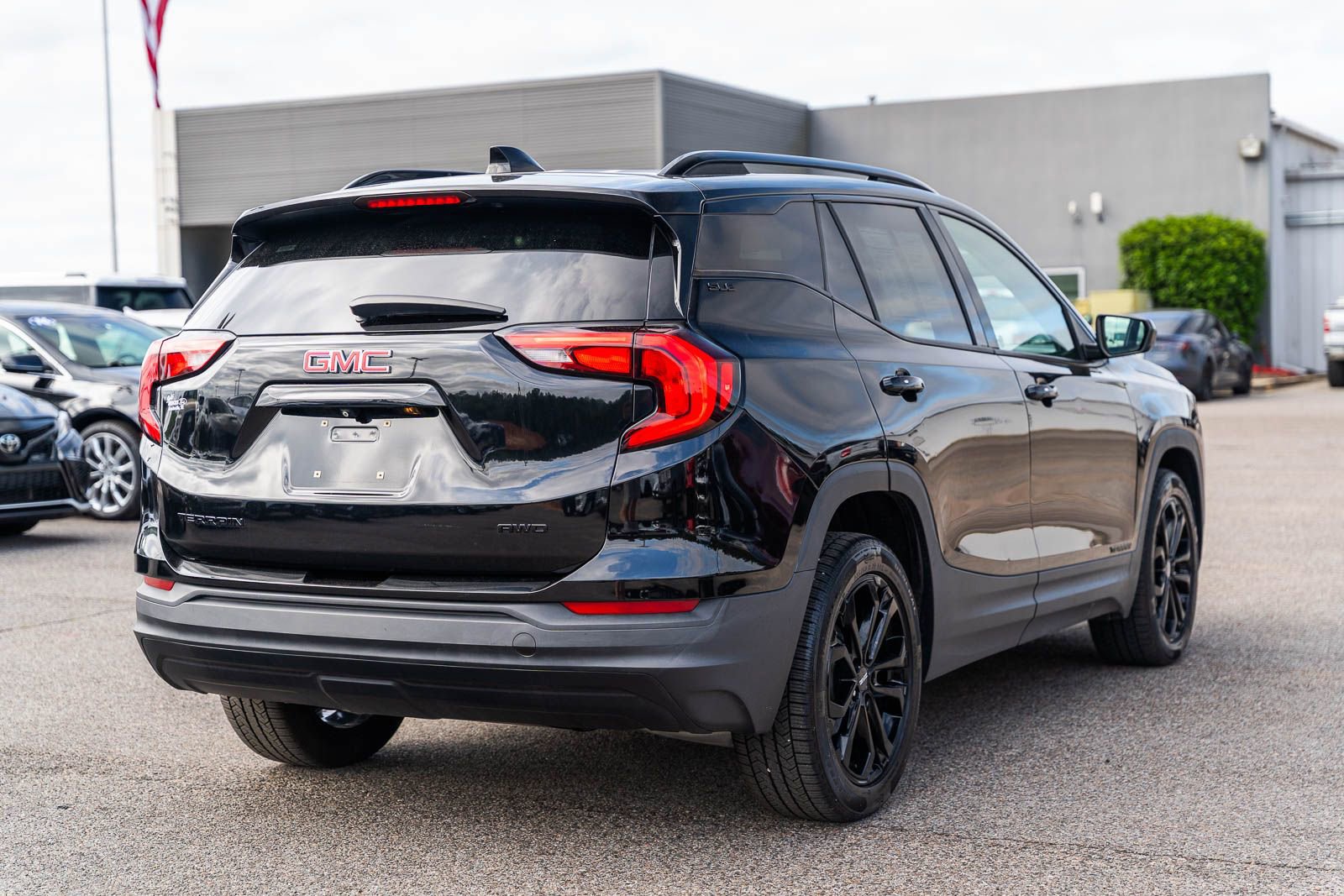 Used 2019 GMC Terrain SLE w/ Driver Convenience Package AWD/4WD image 7
