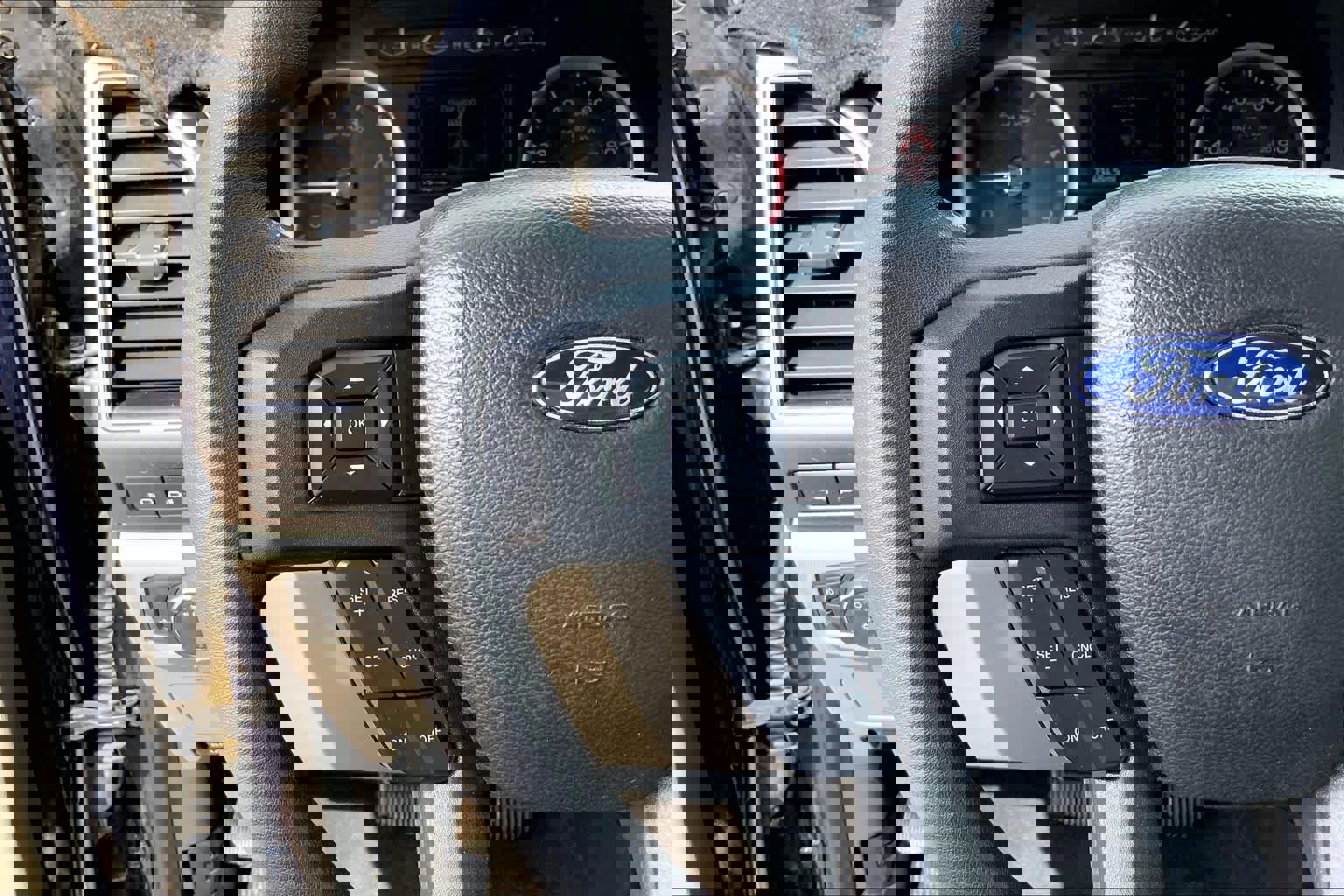 Certified 2022 Ford F250 XLT w/ XLT Premium Package image 24