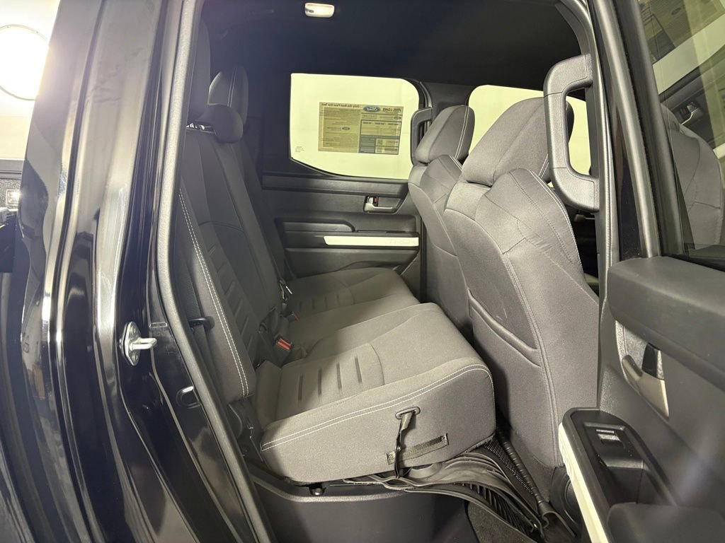 Used 2024 Toyota Tacoma TRD Sport AWD/4WD image 31