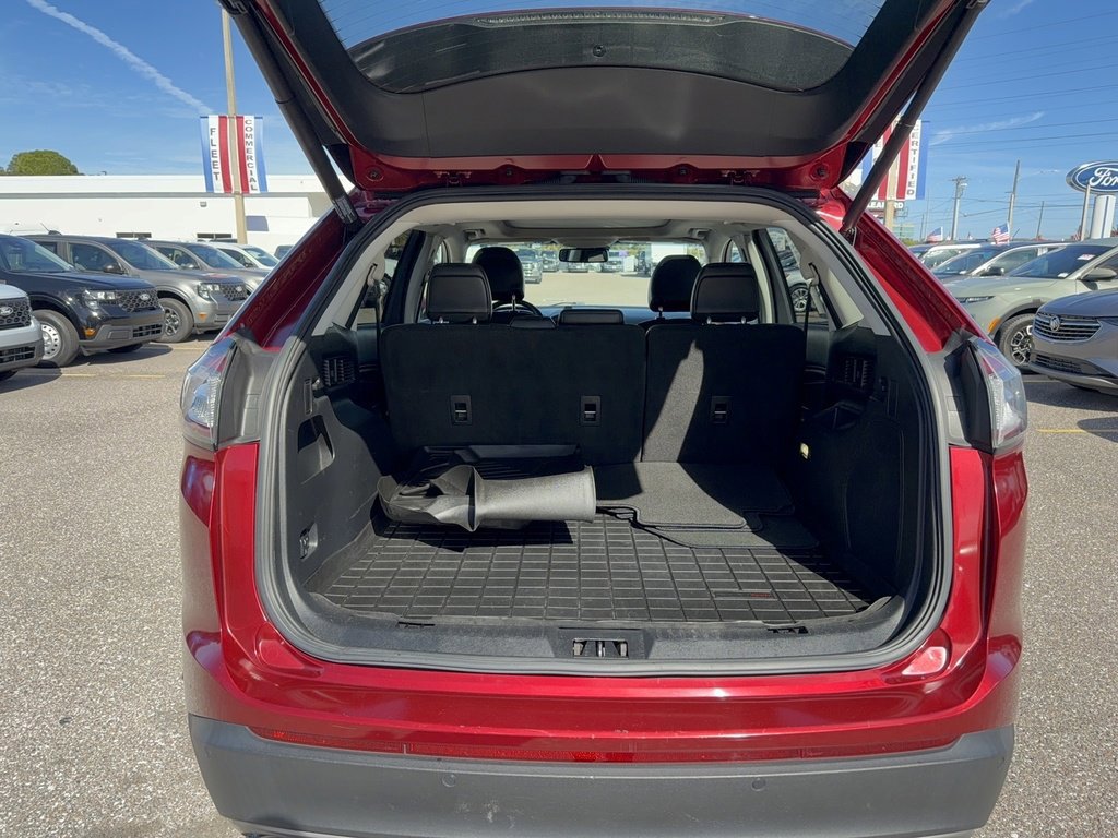 Certified 2017 Ford Edge Titanium w/ Equipment Group 302A image 7