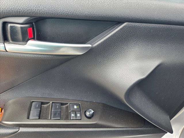 Used 2024 Toyota Camry SE FWD image 12