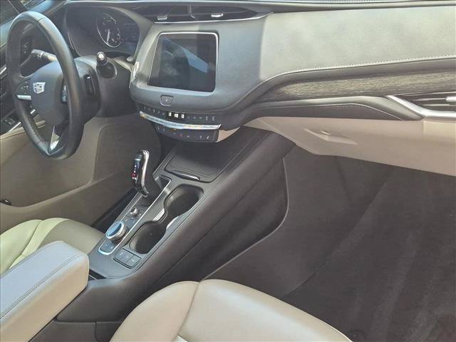 Used 2023 Cadillac XT4 Premium Luxury FWD image 23