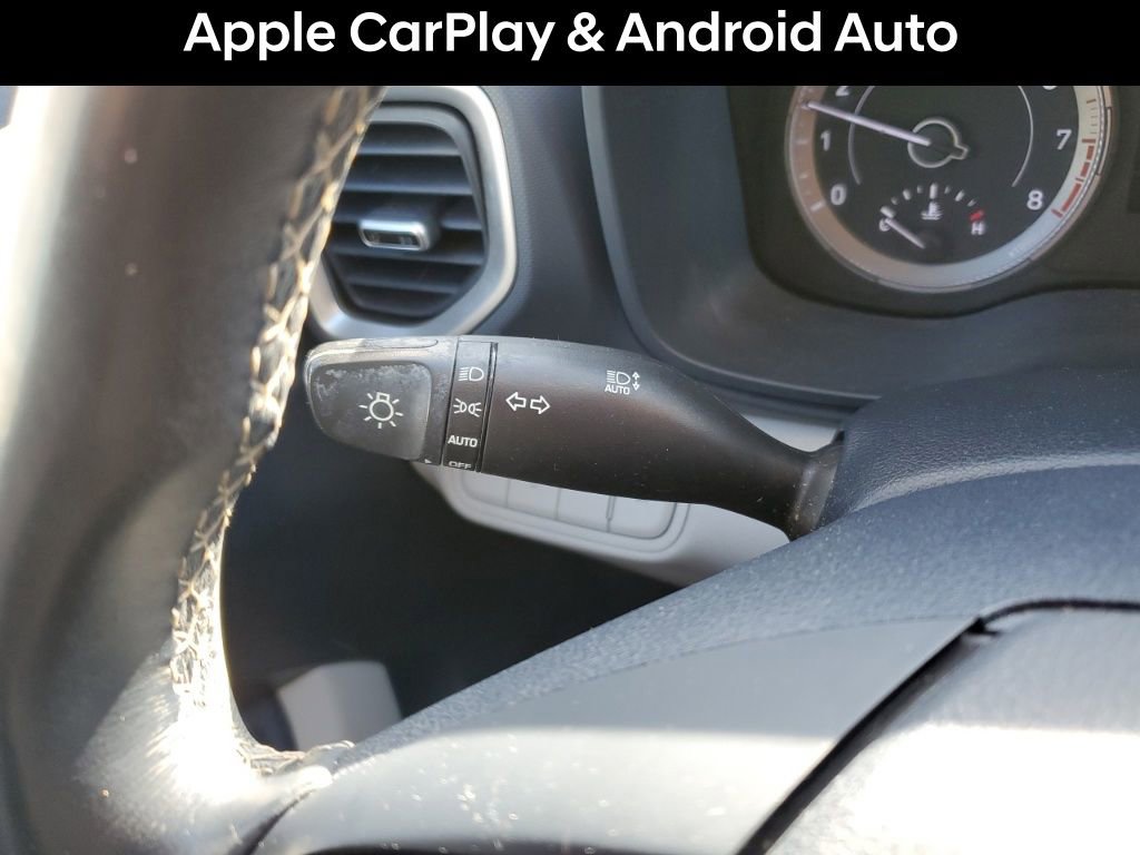 Used 2020 Hyundai Venue Denim image 20