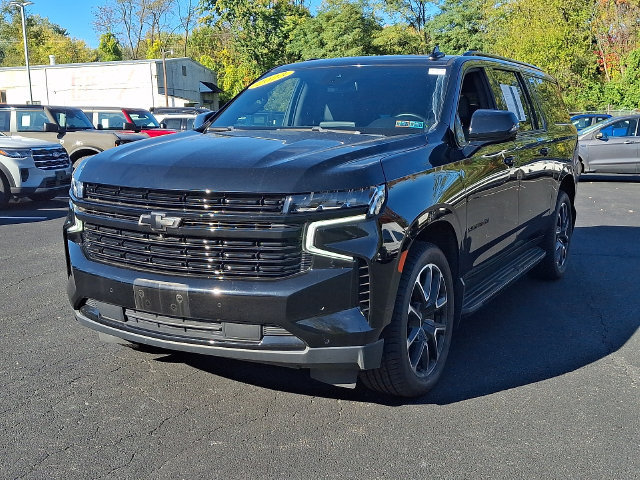 Used 2023 Chevrolet Suburban RST w/ Luxury Package AWD/4WD image 5