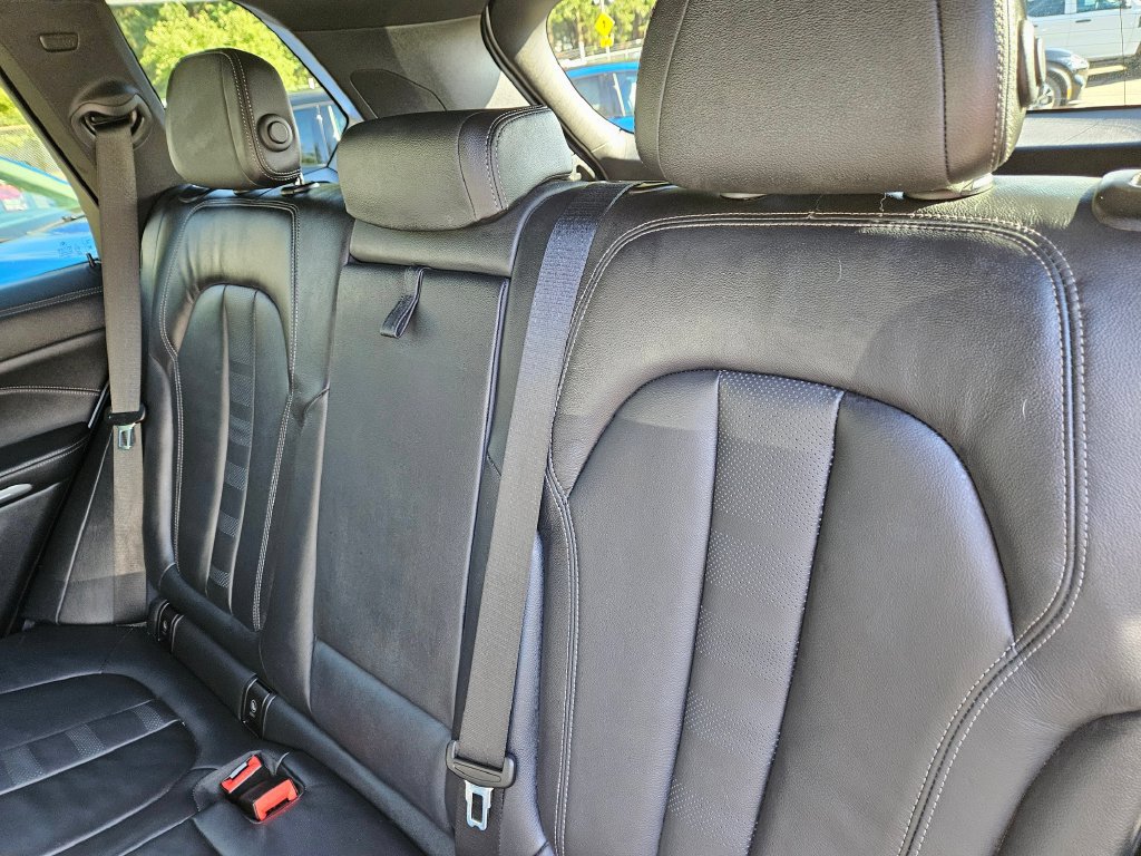 Used 2022 BMW X5 M50i AWD/4WD image 16