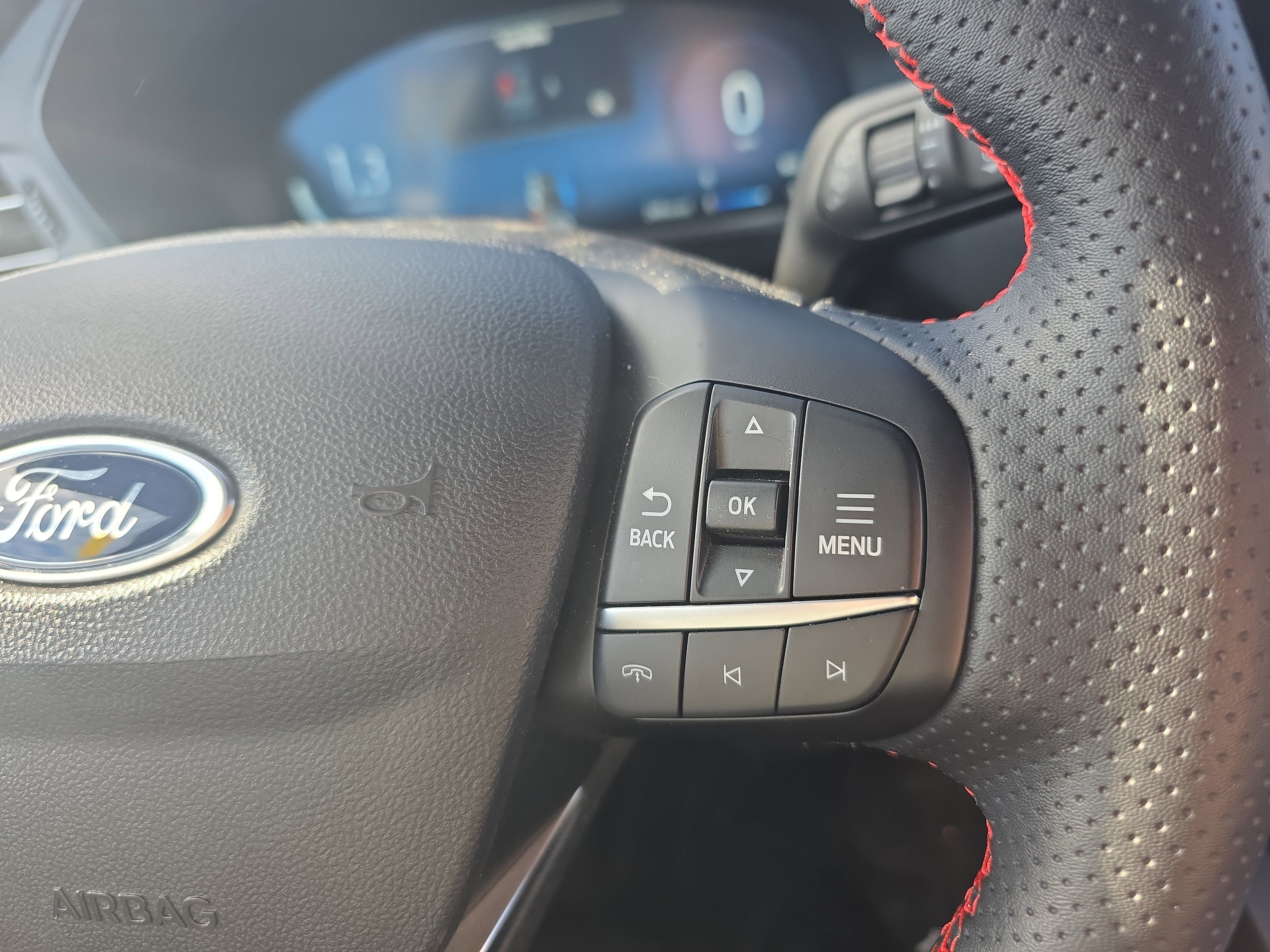 Certified 2023 Ford Escape ST-Line Elite w/ Premium Technology Package image 34