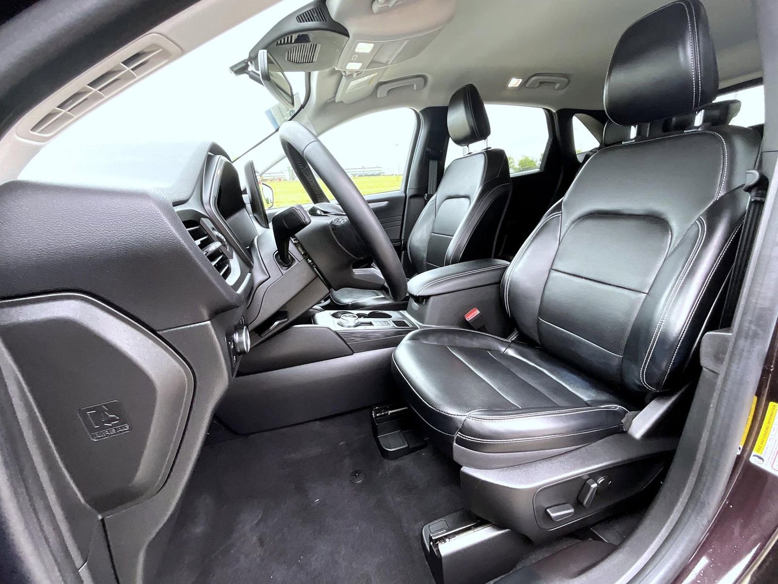Certified 2023 Ford Escape Platinum AWD/4WD image 10