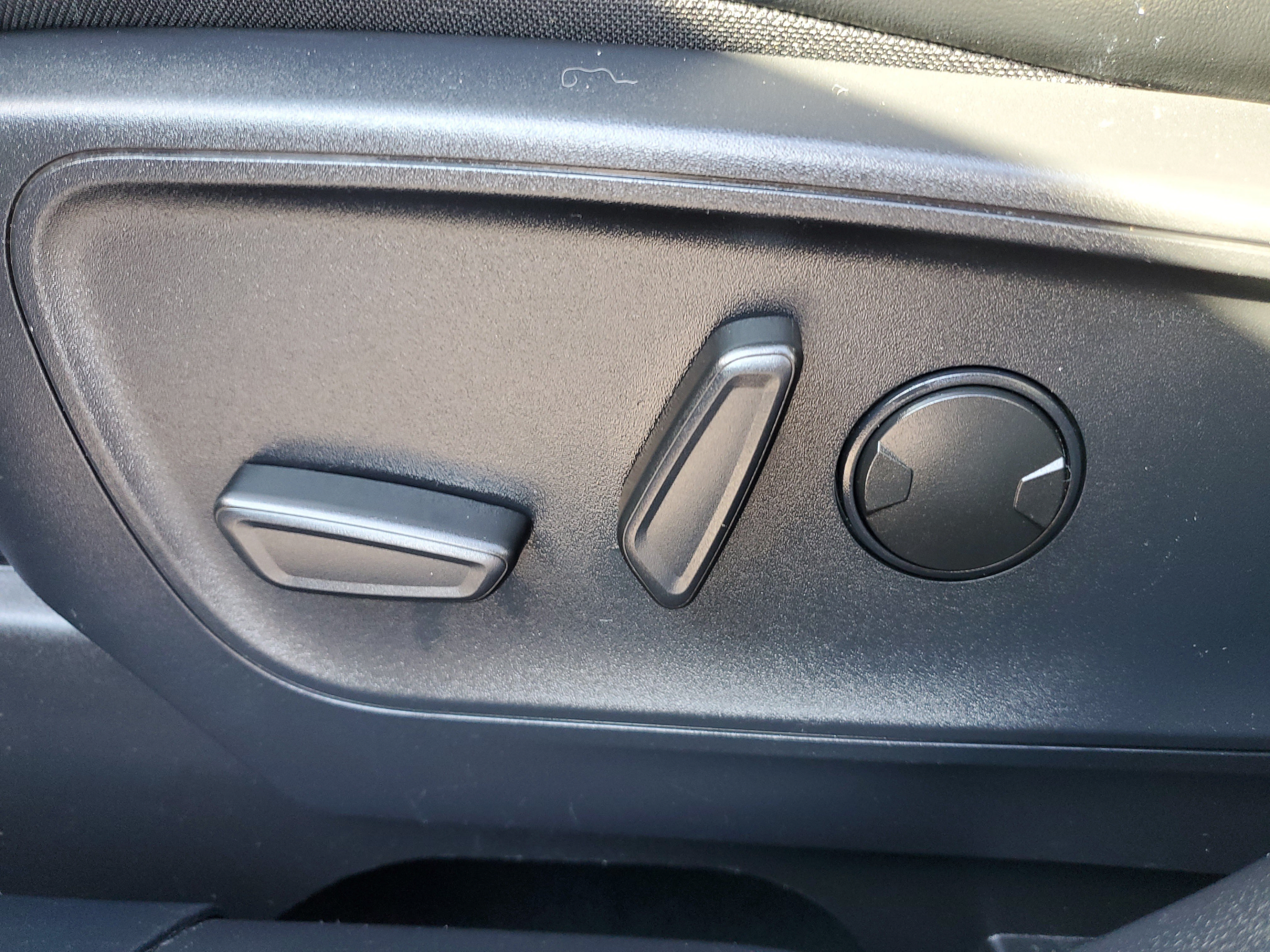 Certified 2024 Ford Escape ST-Line FWD image 17