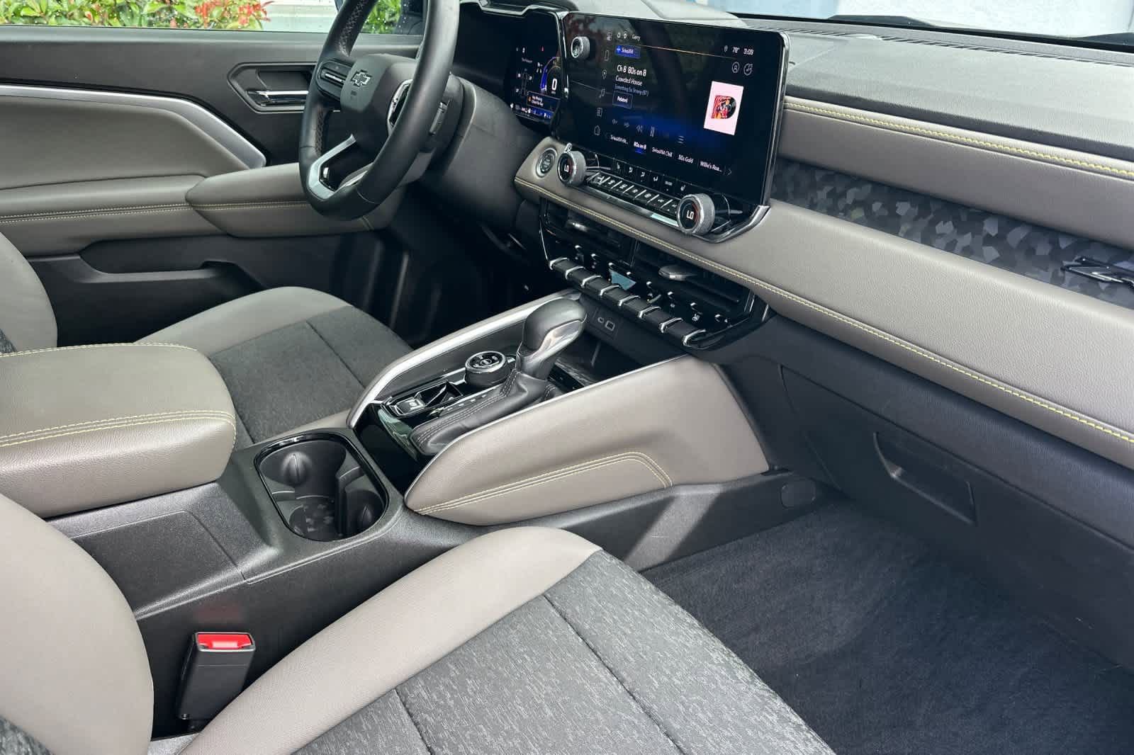 Used 2024 Chevrolet Colorado ZR2 AWD/4WD image 15