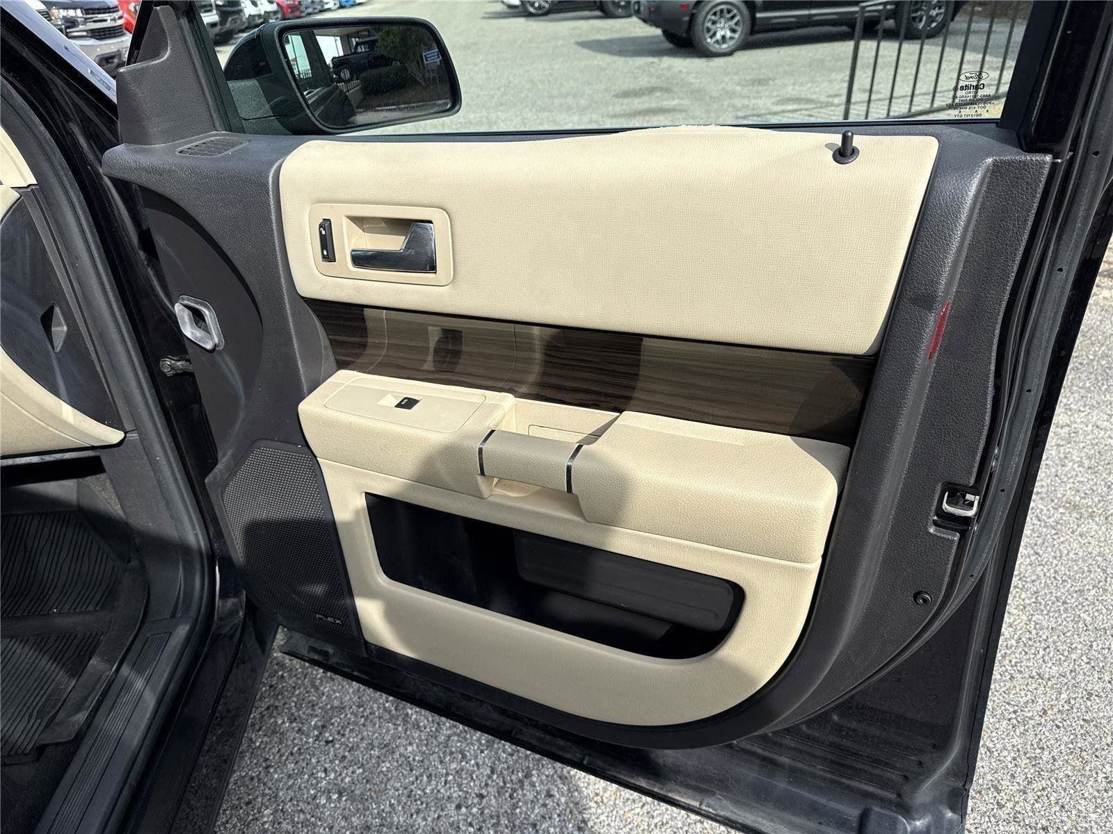 Certified 2019 Ford Flex SEL w/ Equipment Group 202A image 20