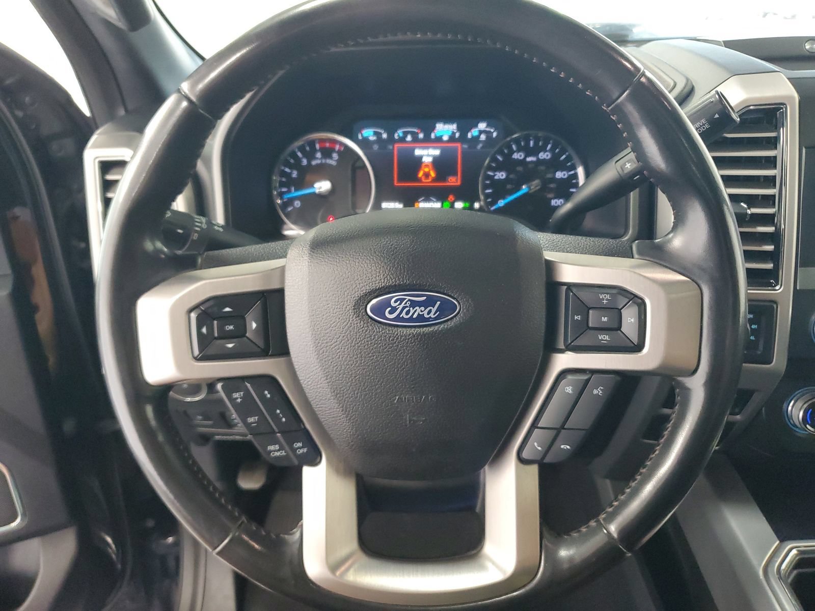 Certified 2020 Ford F350 Platinum w/ FX4 Off-Road Package AWD/4WD image 19