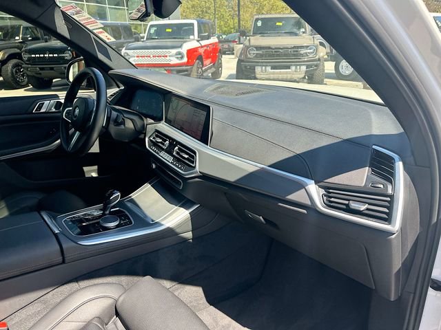 Used 2023 BMW X5 sDrive40i w/ M Sport Package RWD image 30