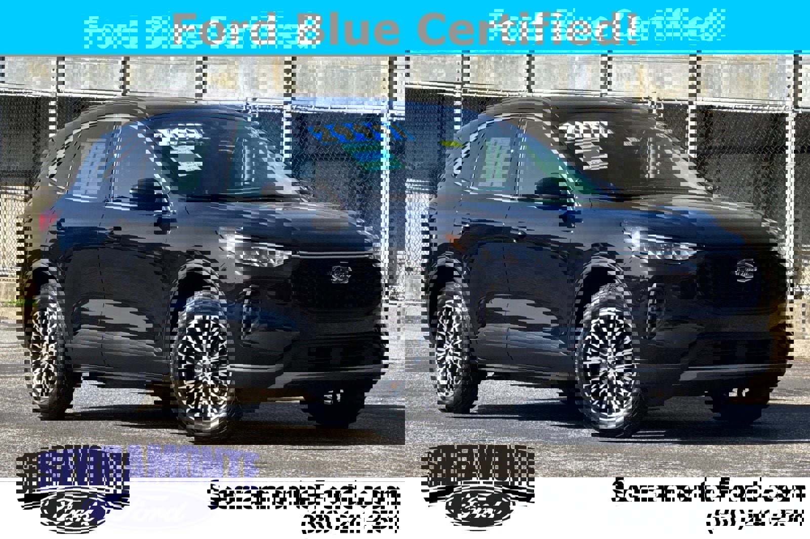 Certified 2025 Ford Escape SE image 1