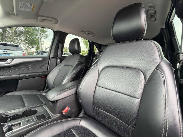 Certified 2025 Ford Escape Platinum AWD/4WD image 11