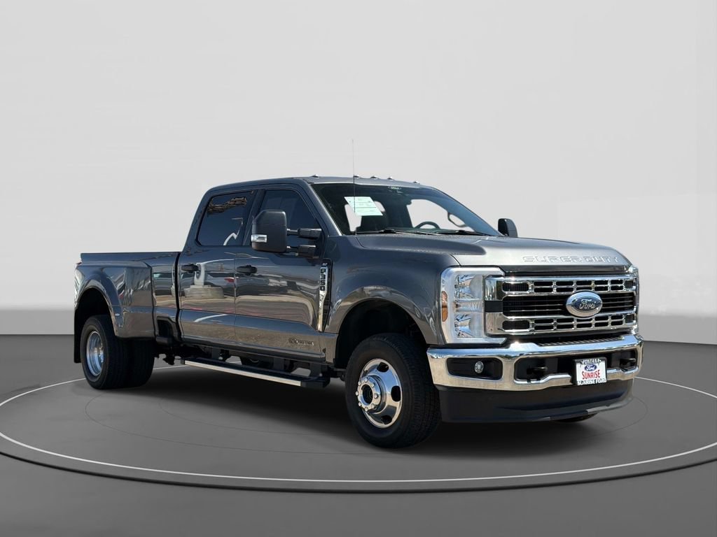 Certified 2024 Ford F350 XLT w/ FX4 Off-Road Package AWD/4WD image 4