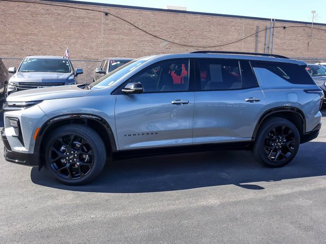 Used 2026 Chevrolet Traverse RS w/ LPO, Floor Liner Package AWD/4WD image 6